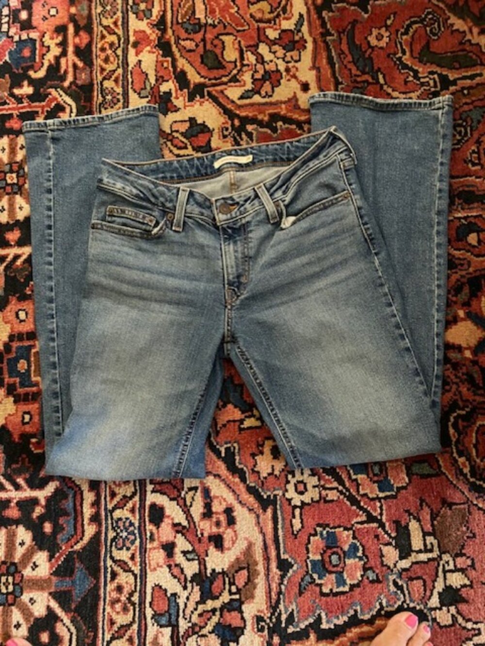 Levi's Jeans Superlow Boot Cut Women Waist 29" ~Inseam 32 Light Wash